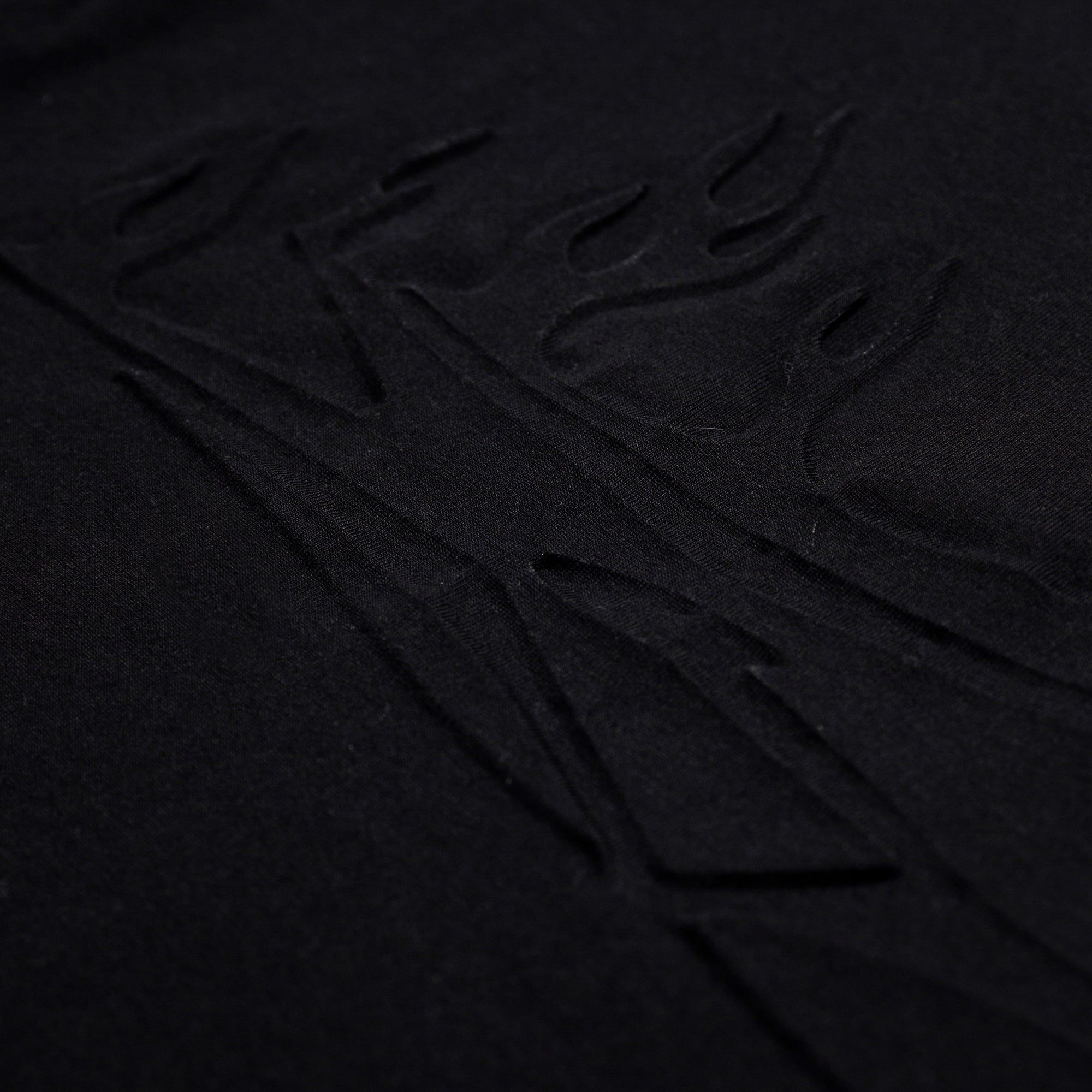 EMBOSSING SPORT TEE