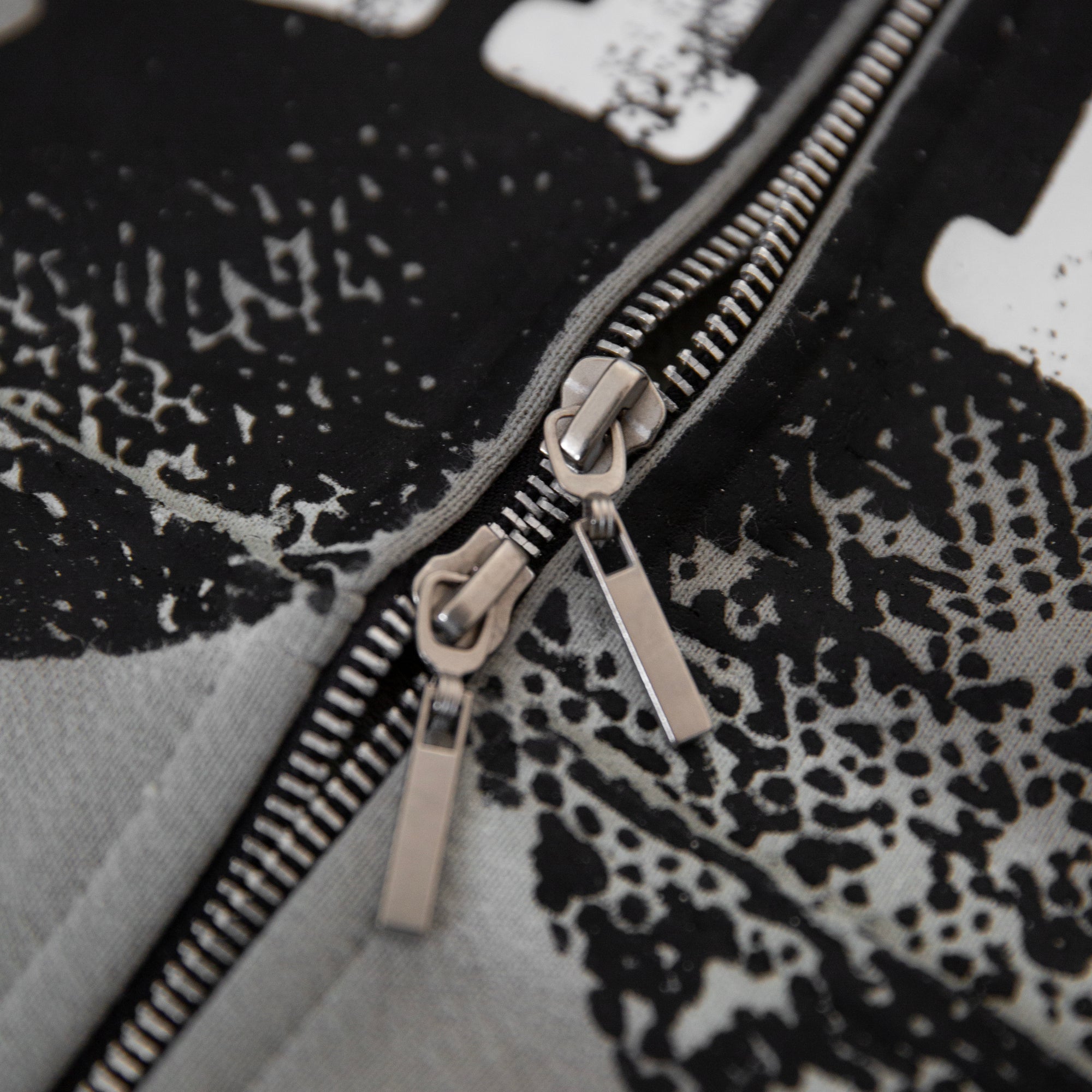 FLAME STAR ZIPP HOODIE