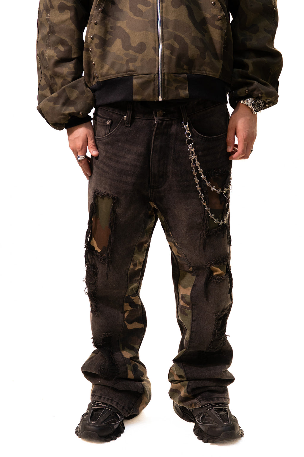 REBEL CAMO FLARE JEANS
