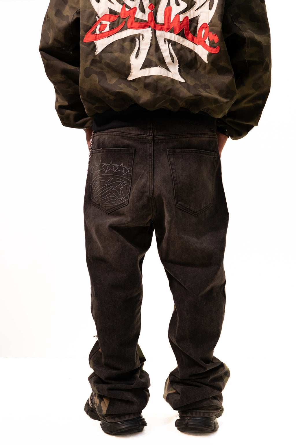 REBEL CAMO FLARE JEANS