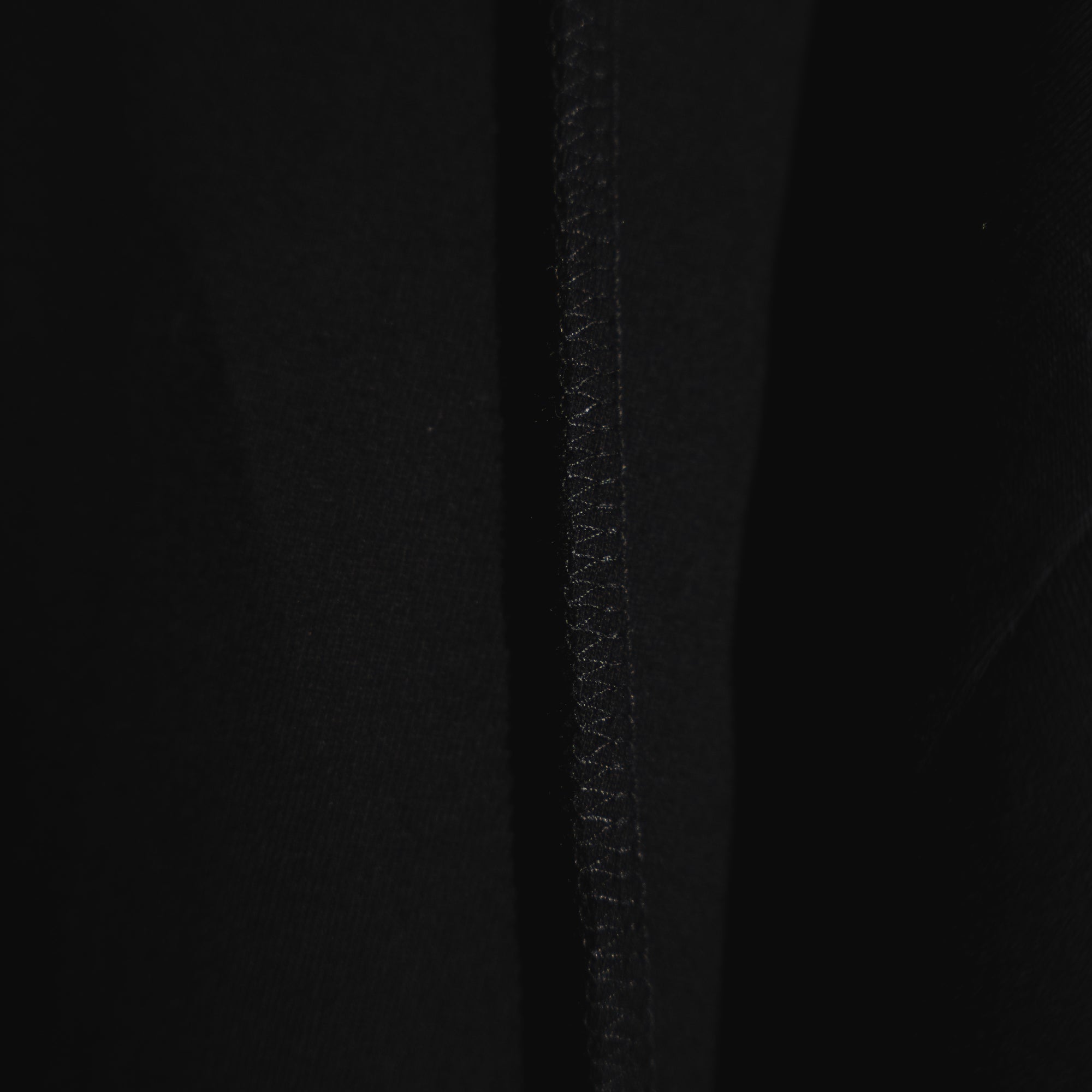 ESSENTIAL BASIC TEE BLACK