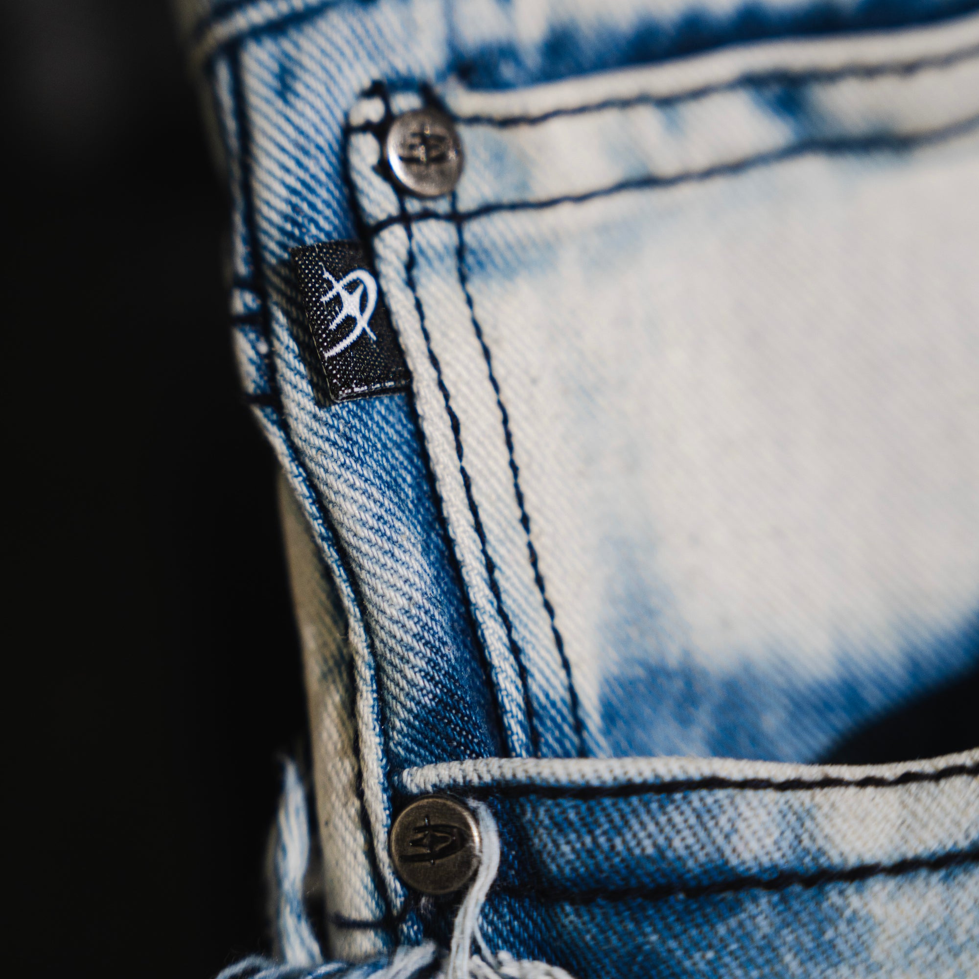 ESSENTIAL CLOUD JEANS