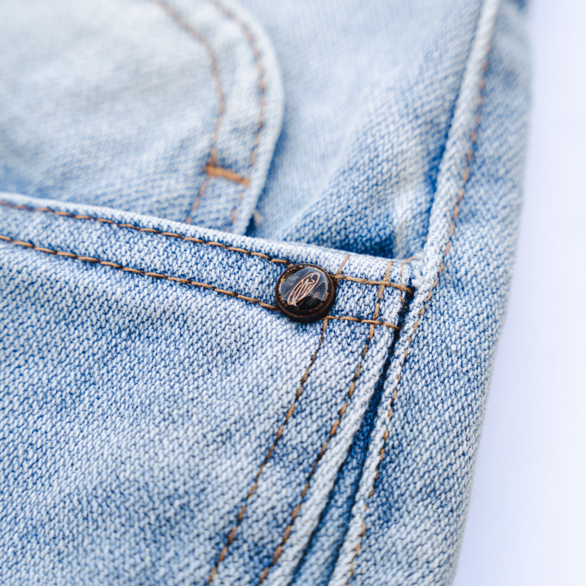 COMMON DENIM SHORTS