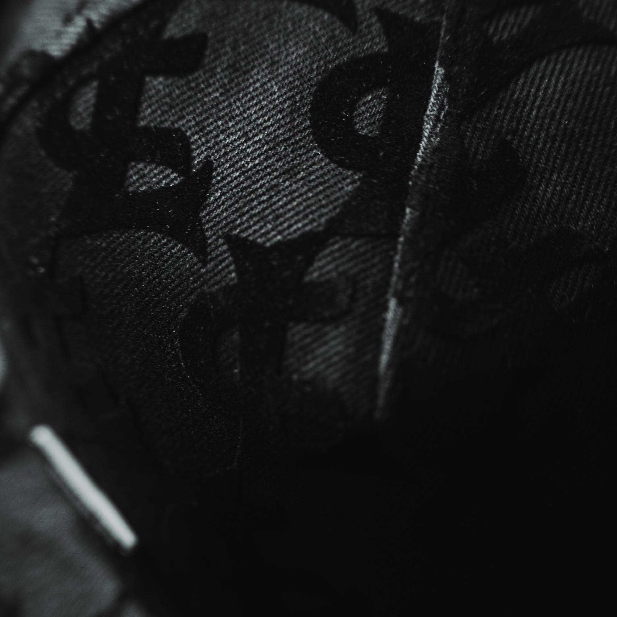 CL SUEDE MONOGRAM CAP