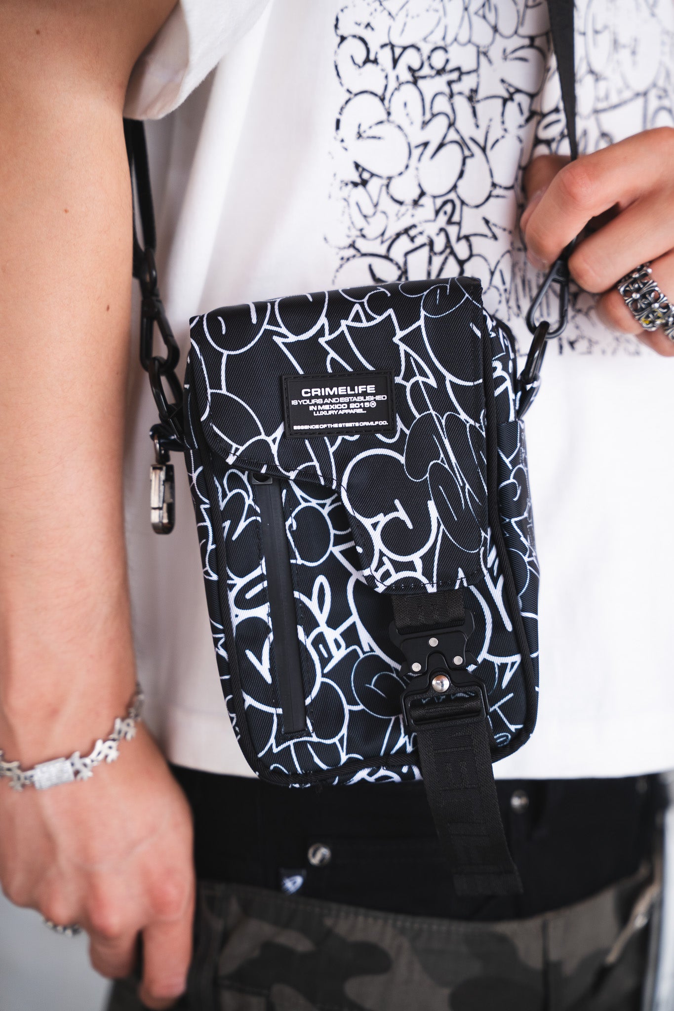 UNKNOWN SIDE BAG