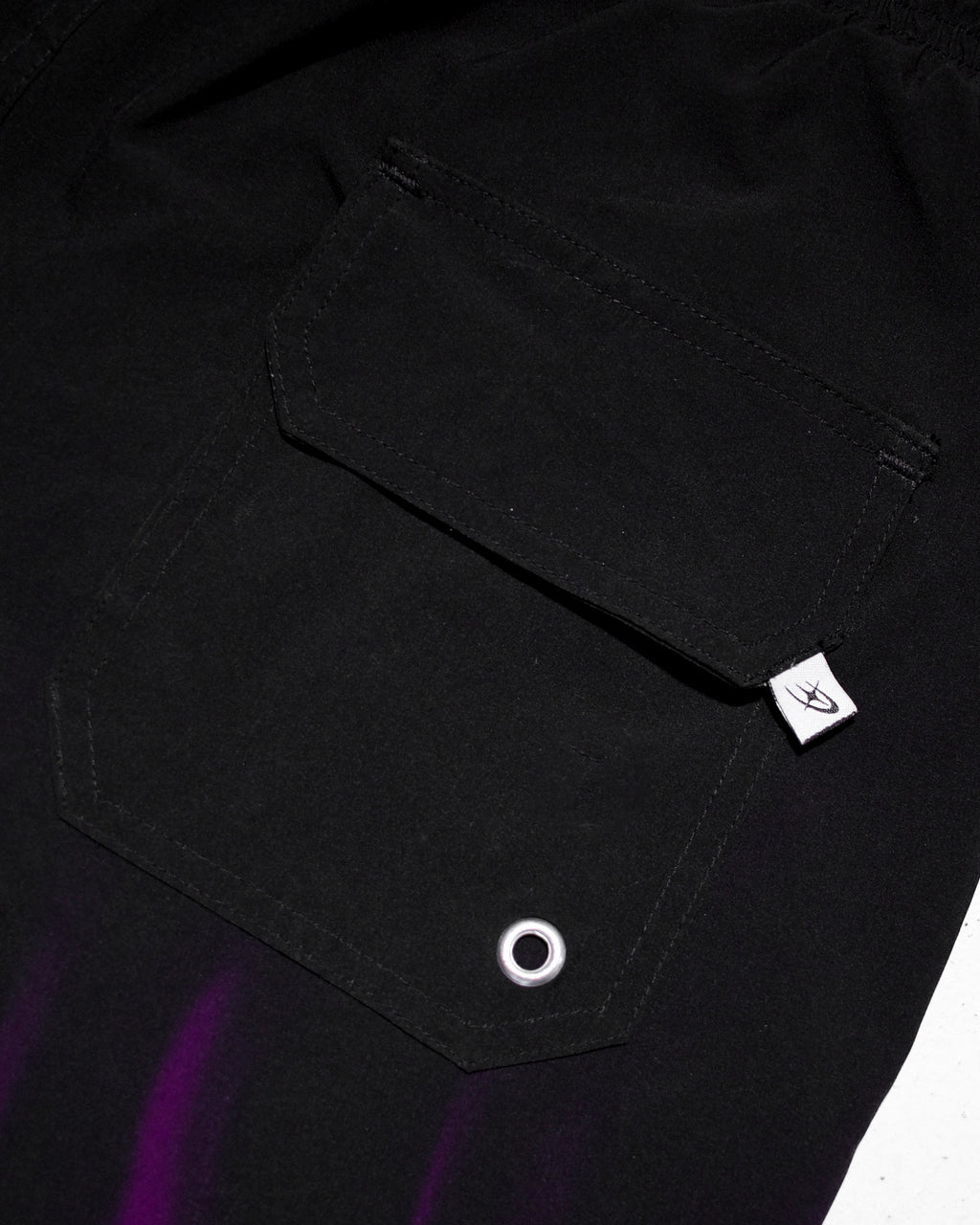 DARK FLAMES SHORT