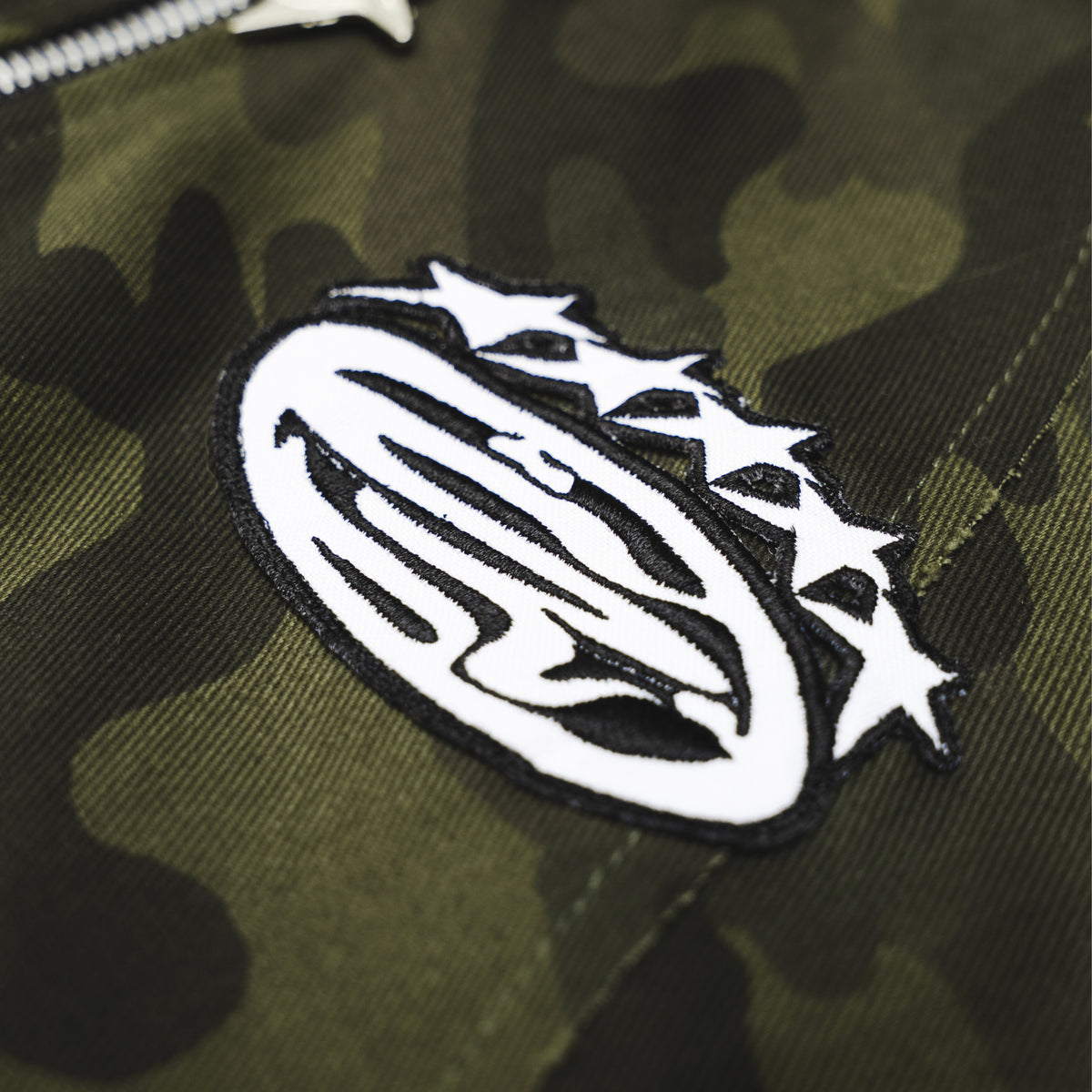 REBEL CAMO ZIP JACKET