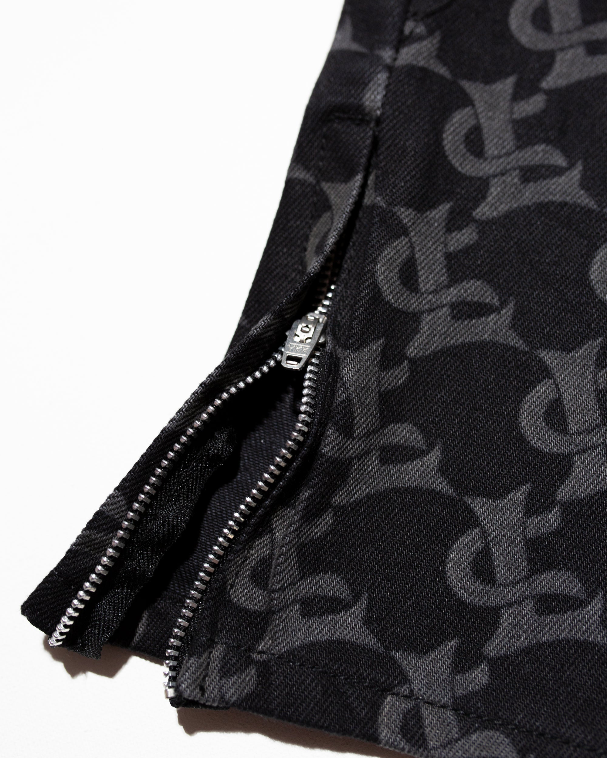 CL MONOGRAM DENIM JEANS