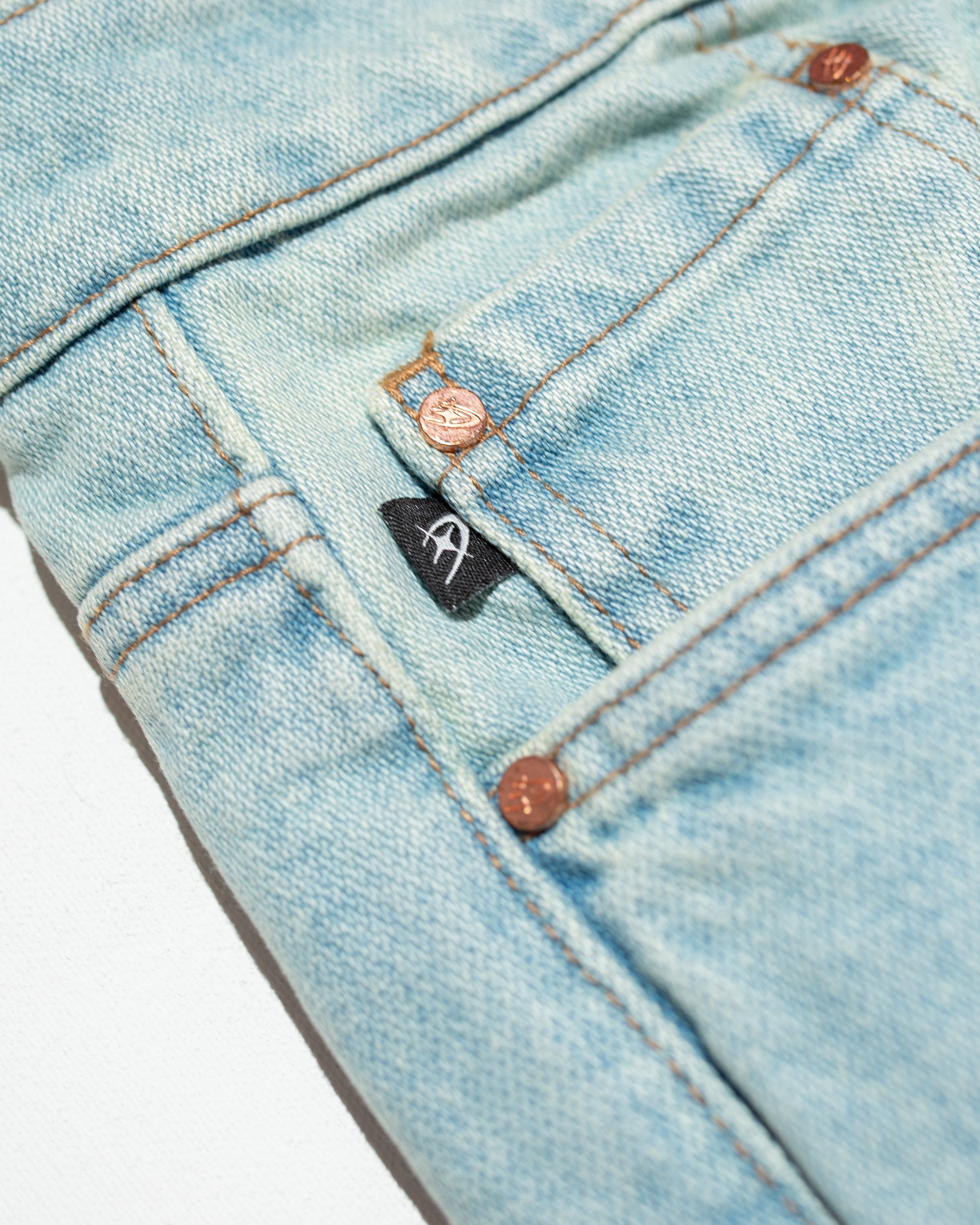 FULLY DESTROYED DENIM JEANS