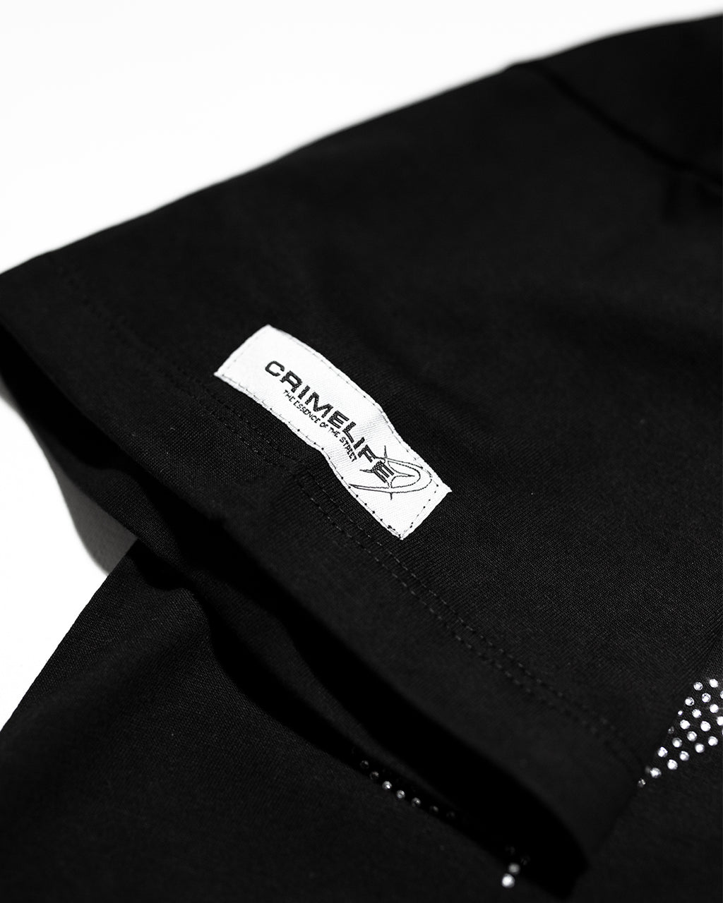 LUXURY TAG CROP TOP