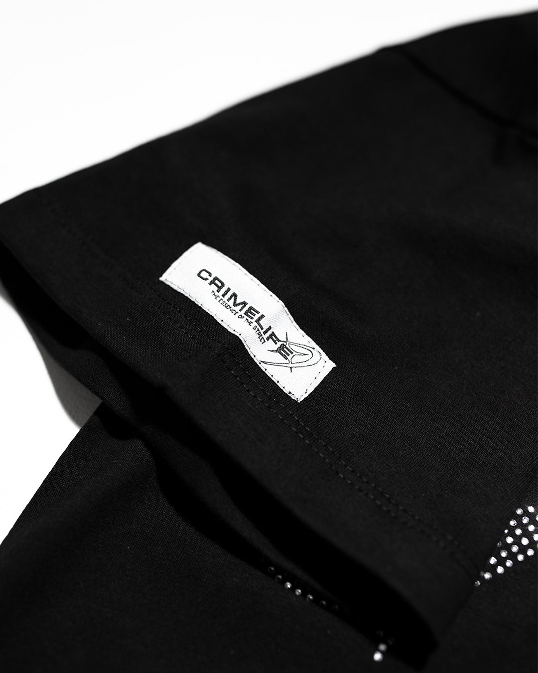 LUXURY TAG CROP TOP
