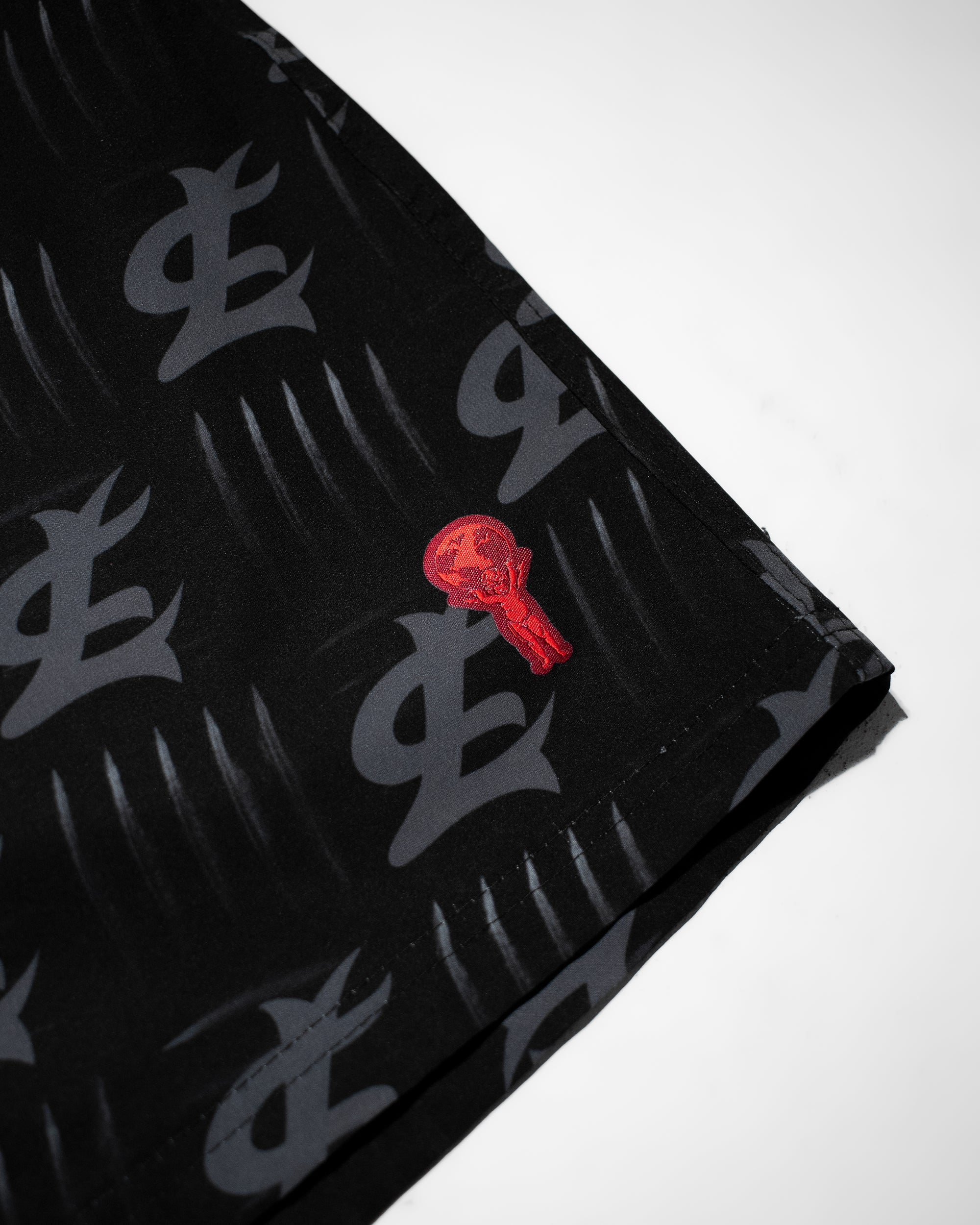 MONOGRAM SHORT