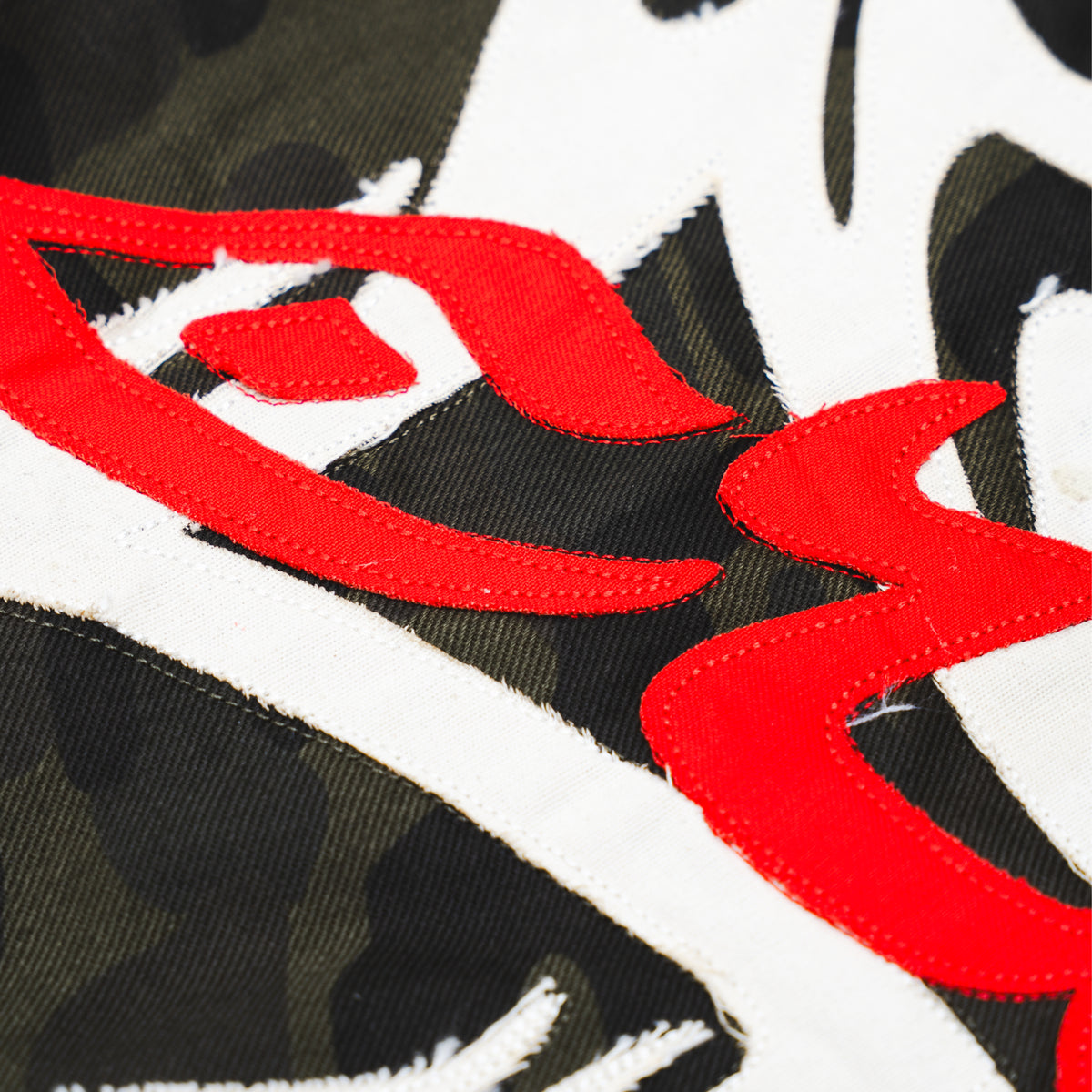 REBEL CAMO ZIP JACKET