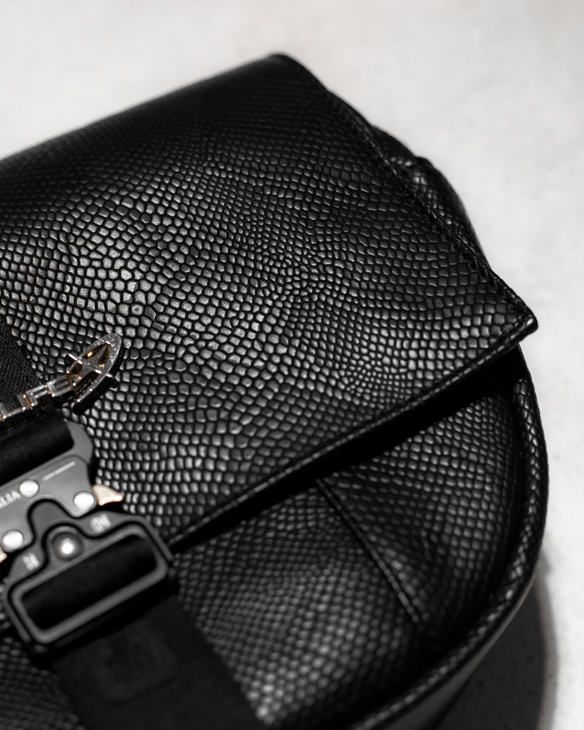 SNAKE SKIN SIDE BAG