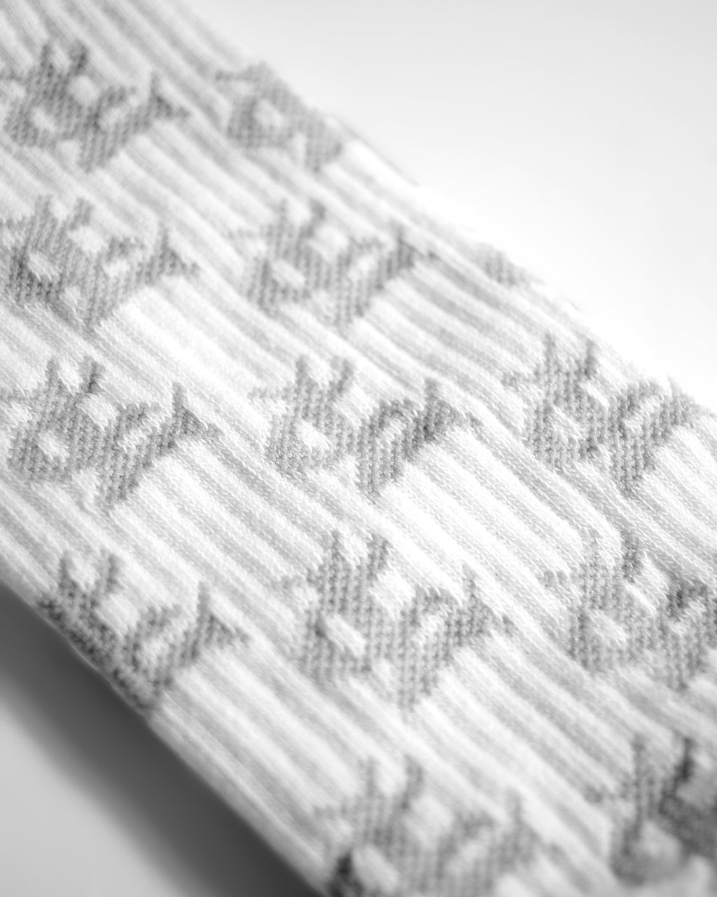 CL MONOGRAM WHITESOCKS